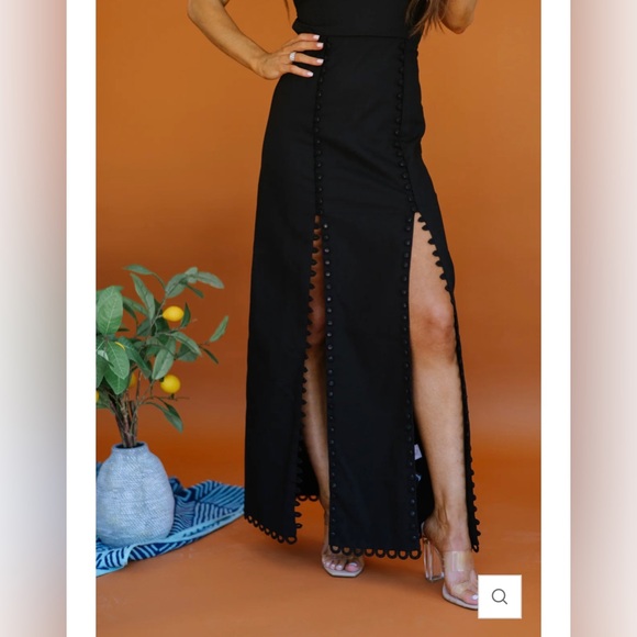 Black halter dress - Picture 3 of 4